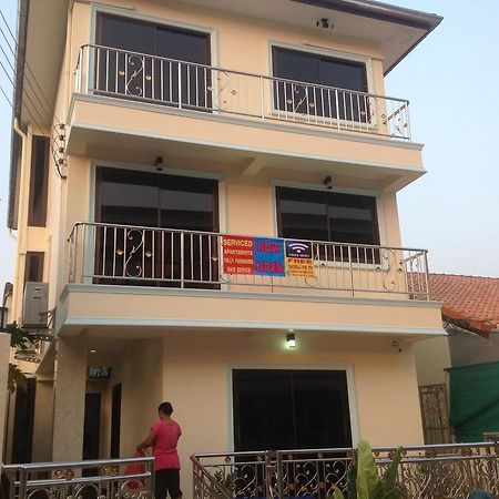 Junior Apartment Pattaya Bagian luar foto