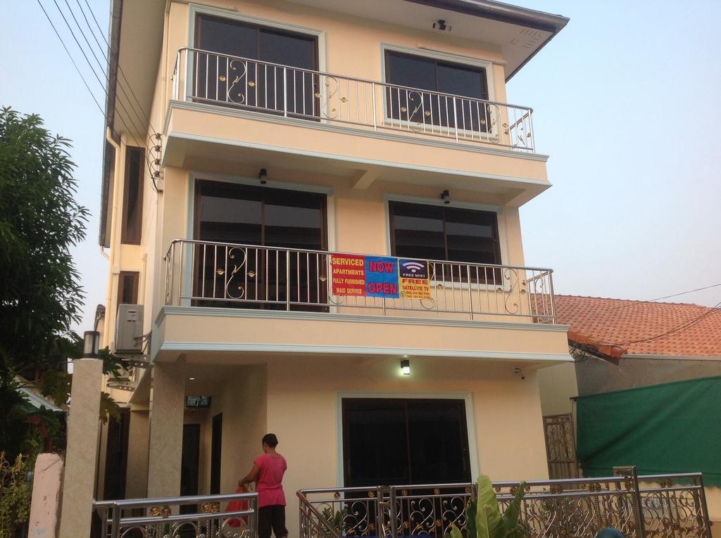 Junior Apartment Pattaya Bagian luar foto