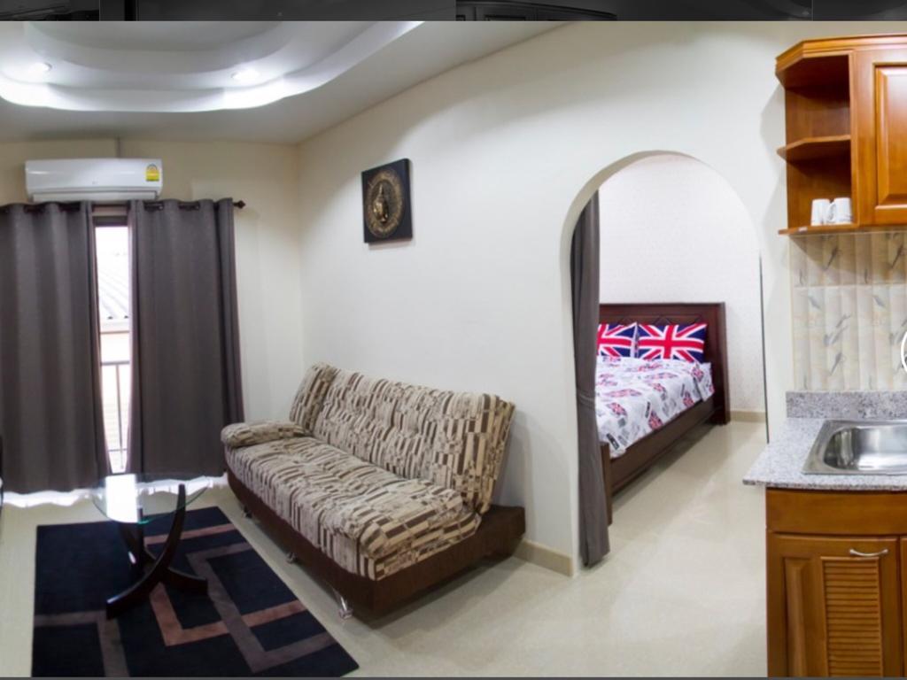 Junior Apartment Pattaya Bagian luar foto